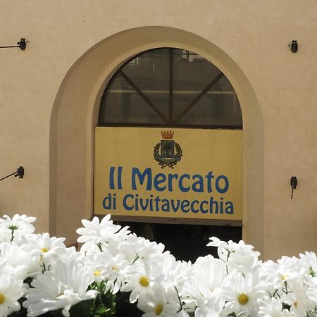 Regina Margherita Casa Vacanza ชิวิตาเวกเกีย ภายนอก รูปภาพ