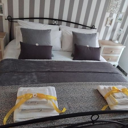 Regina Margherita Casa Vacanza ชิวิตาเวกเกีย ภายนอก รูปภาพ